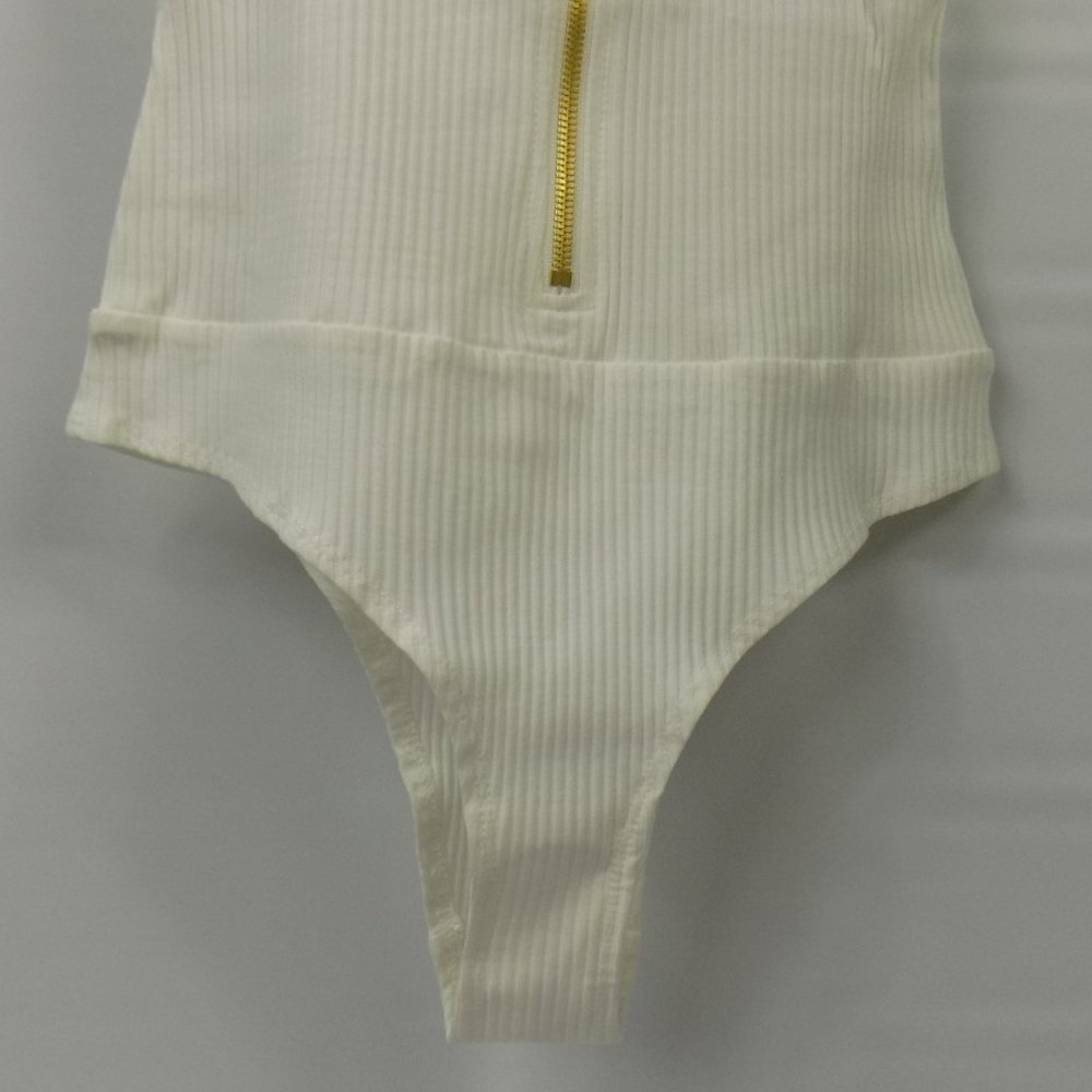 LoveLA Amanda Zip Front Tank Top Bodysuit White NWT Petite Size S - Picture 2 of 9